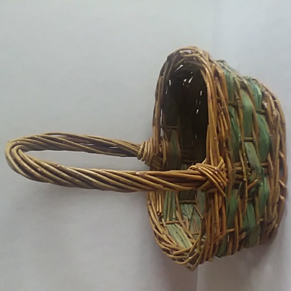 Lot of Baskets or Boxes - Picture 9 of 15